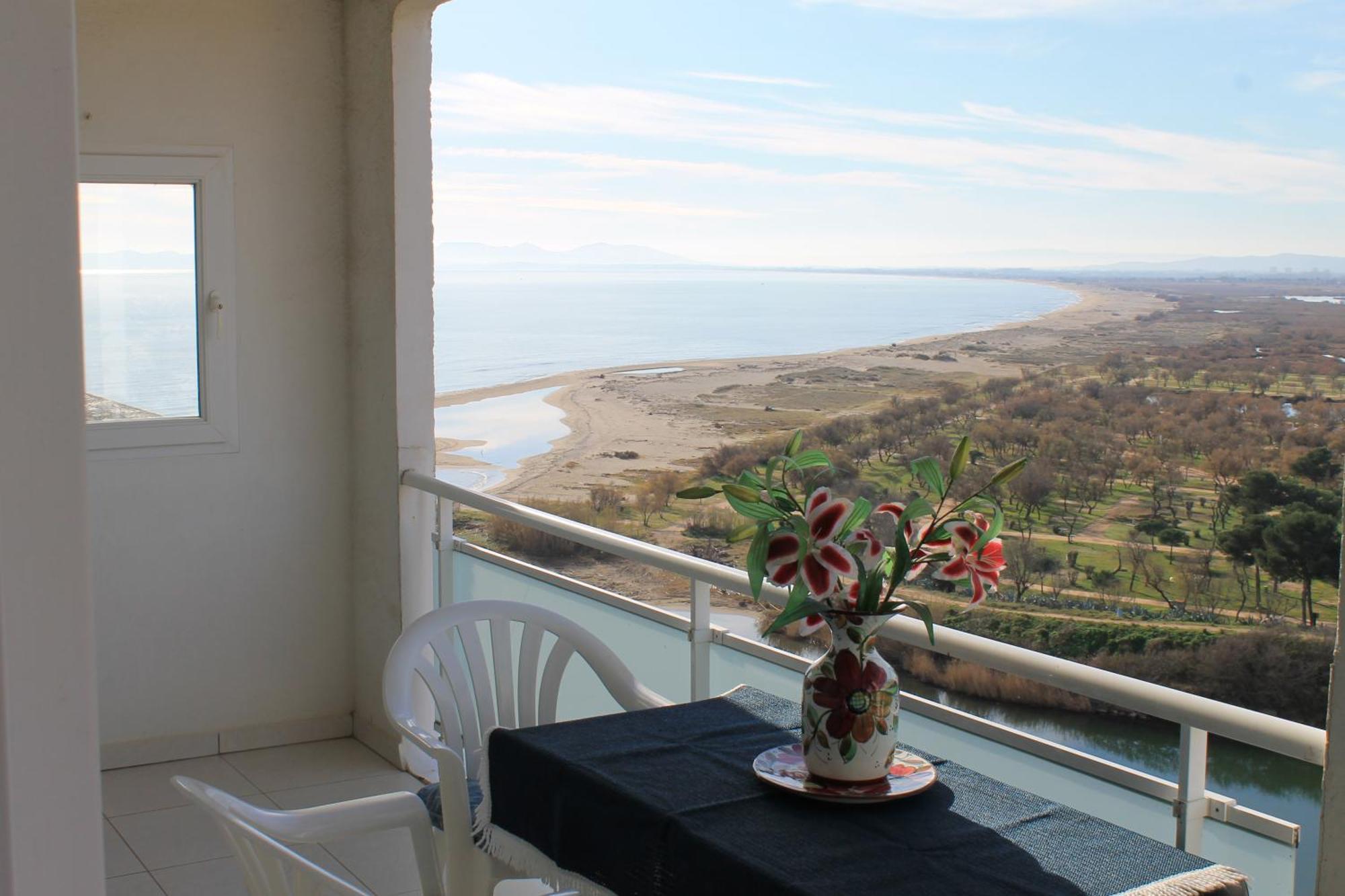 Apartamento De Dos Habitaciones Con Vistas Al Mar Empuriabrava Esterno foto